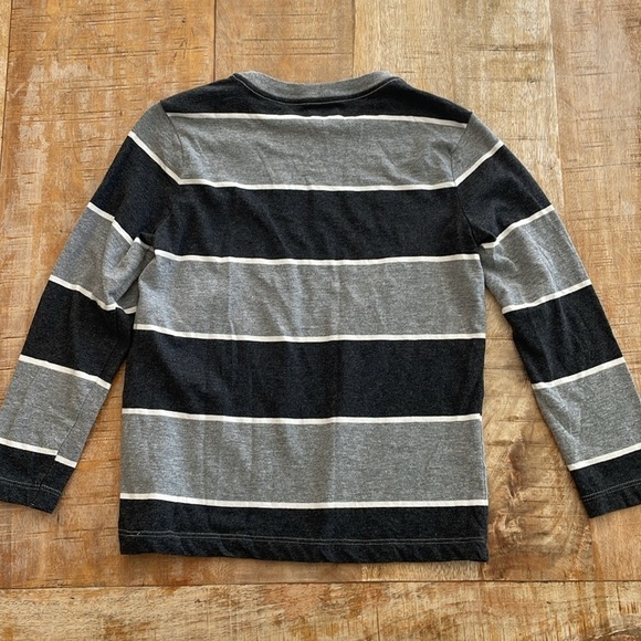 Old Navy boys large tee bundle S(6-7) - Picture 14 of 14